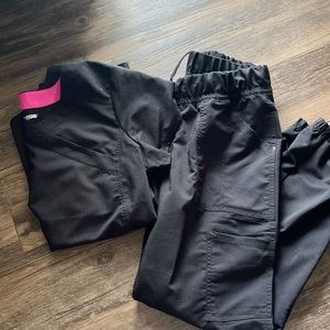 Black scrub set XS